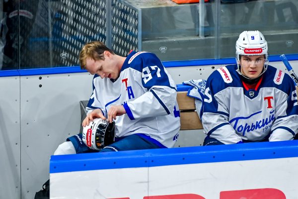 «Торпедо-Горький» возобновило участие в чемпионате ВХЛ поражением в Перми